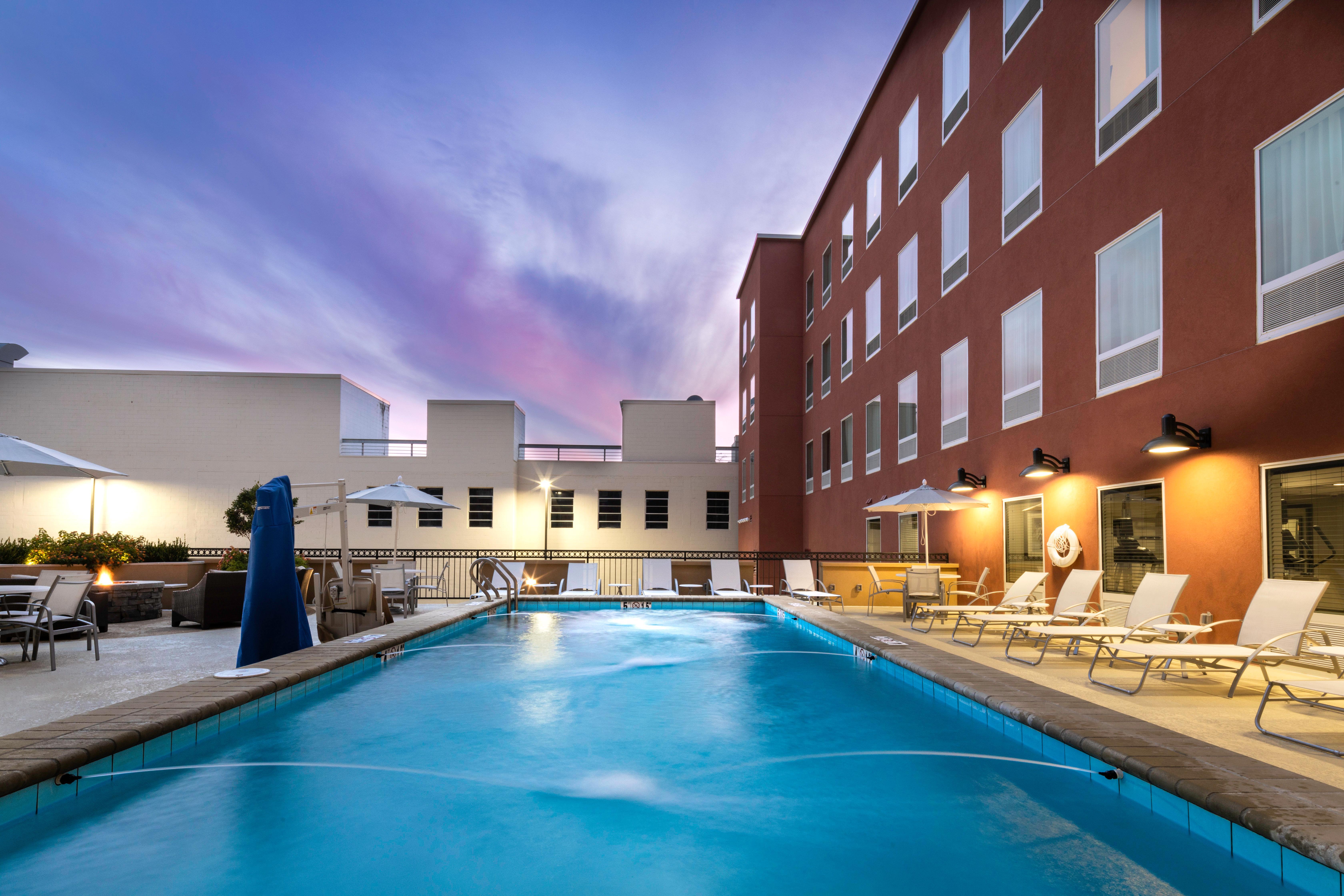 Staybridge Suites Montgomery - Downtown By Ihg Extérieur photo